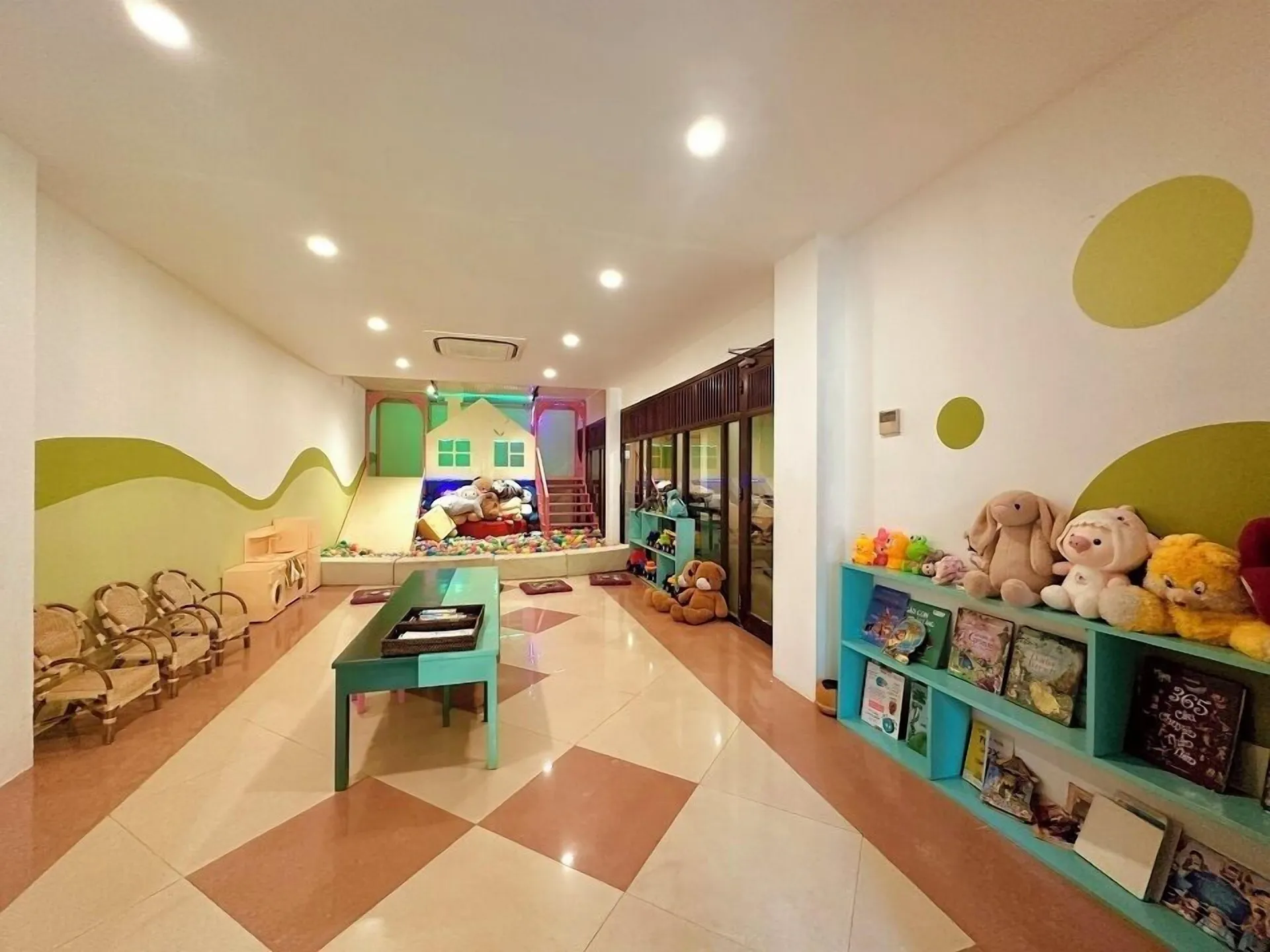 Children’s play area – indoor