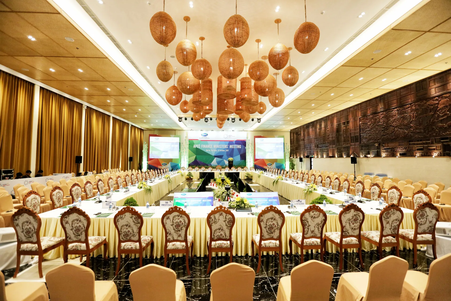 Meeting facility