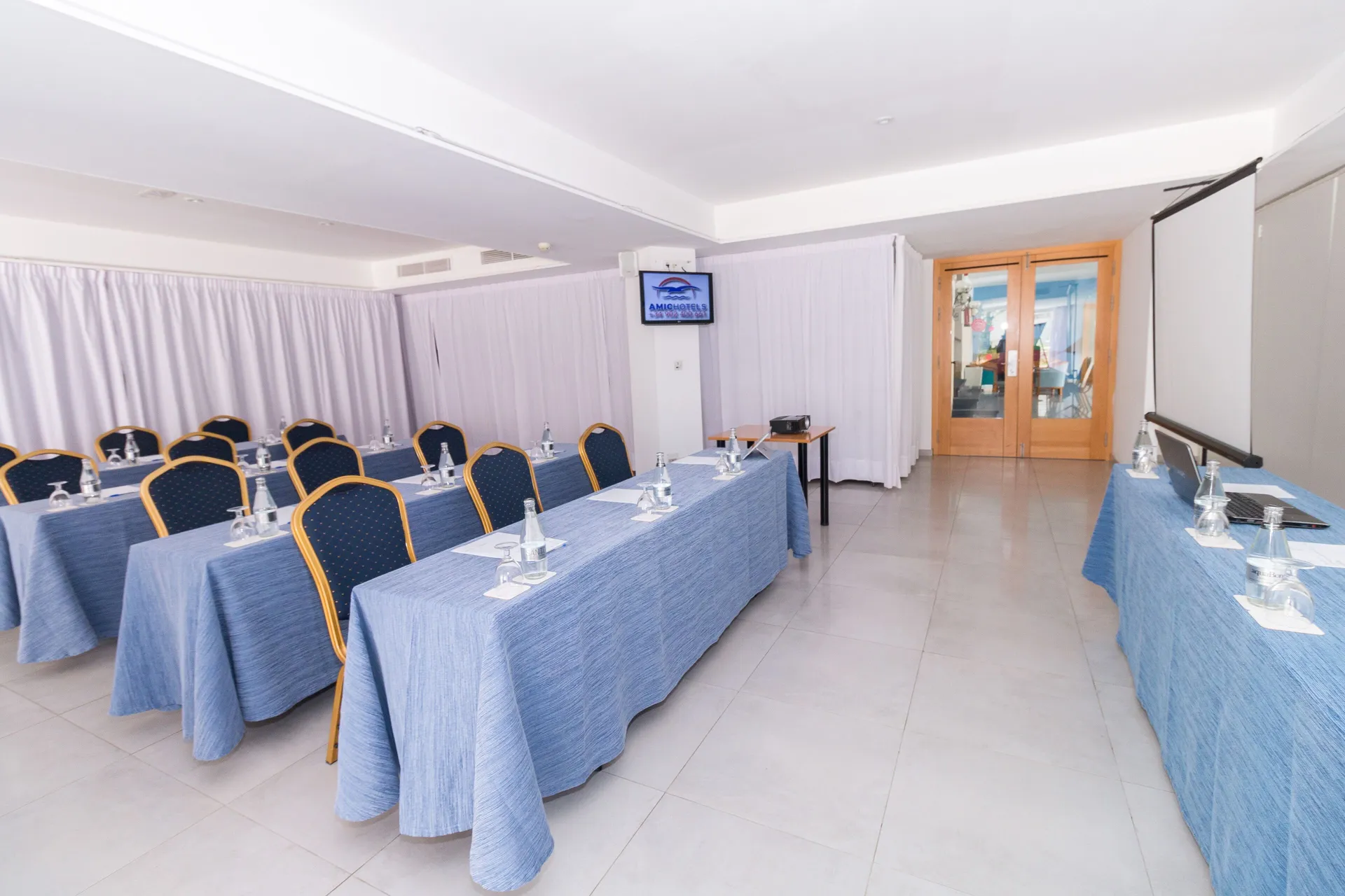 Meeting facility