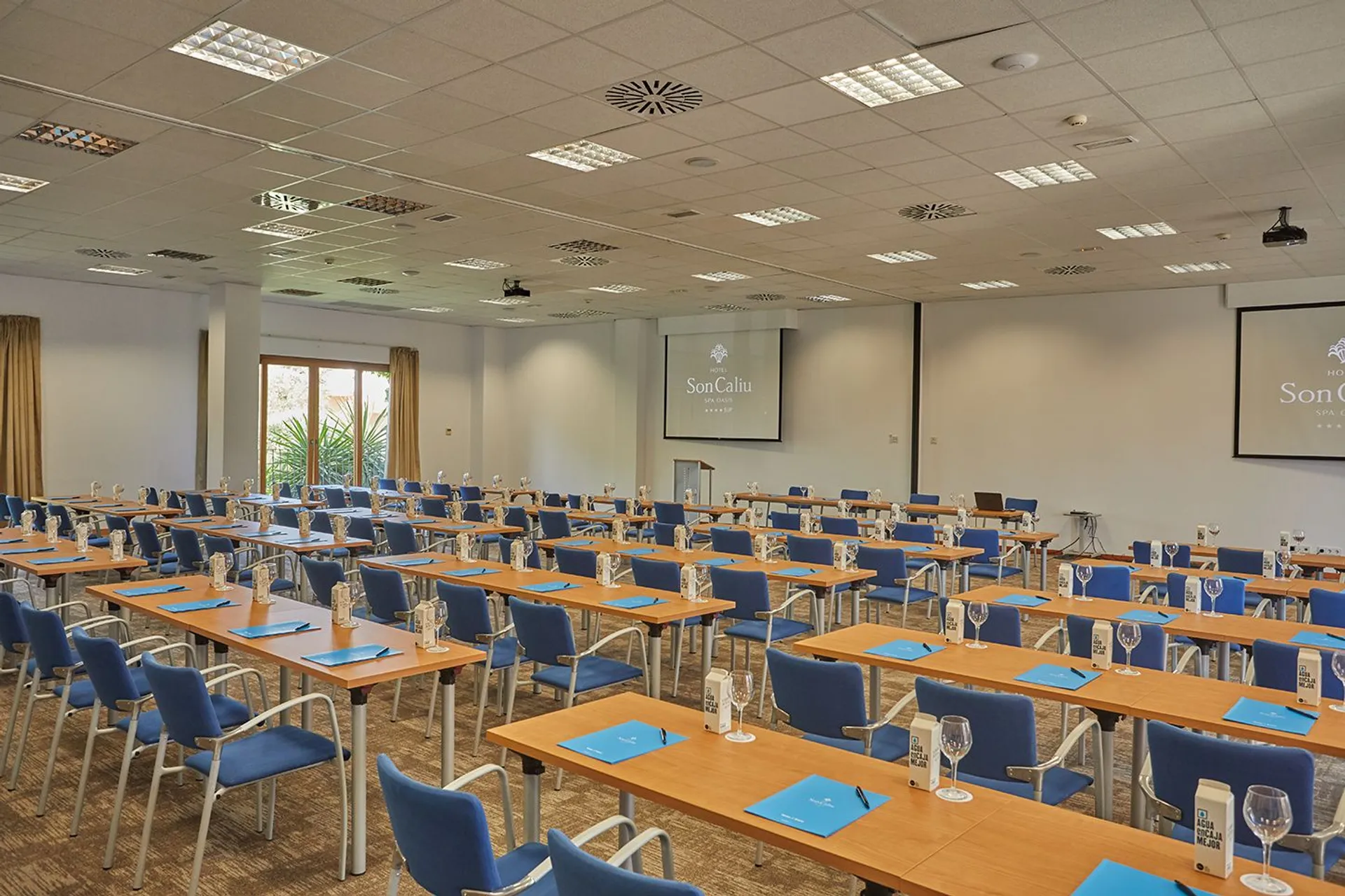 Meeting facility