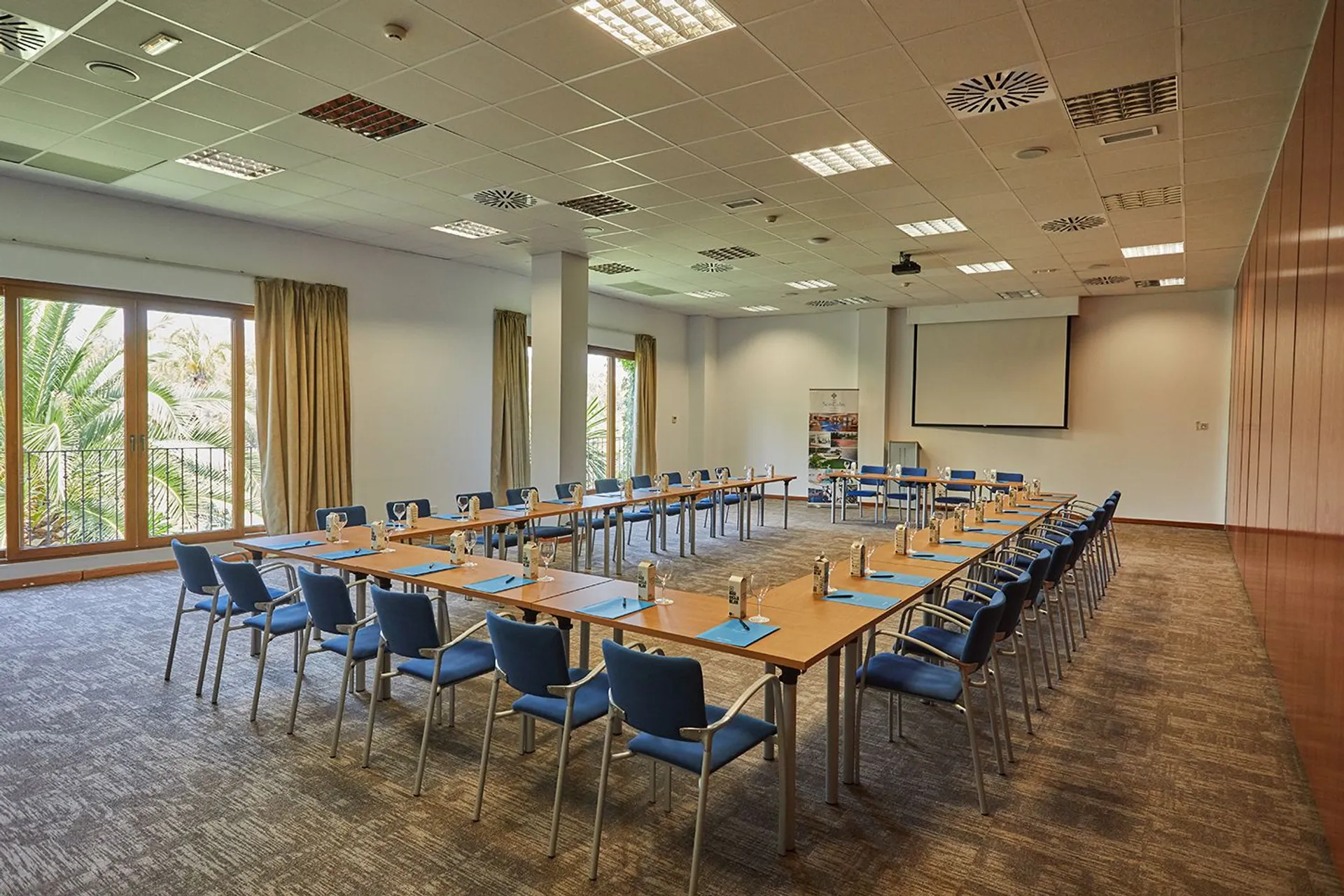 Meeting facility