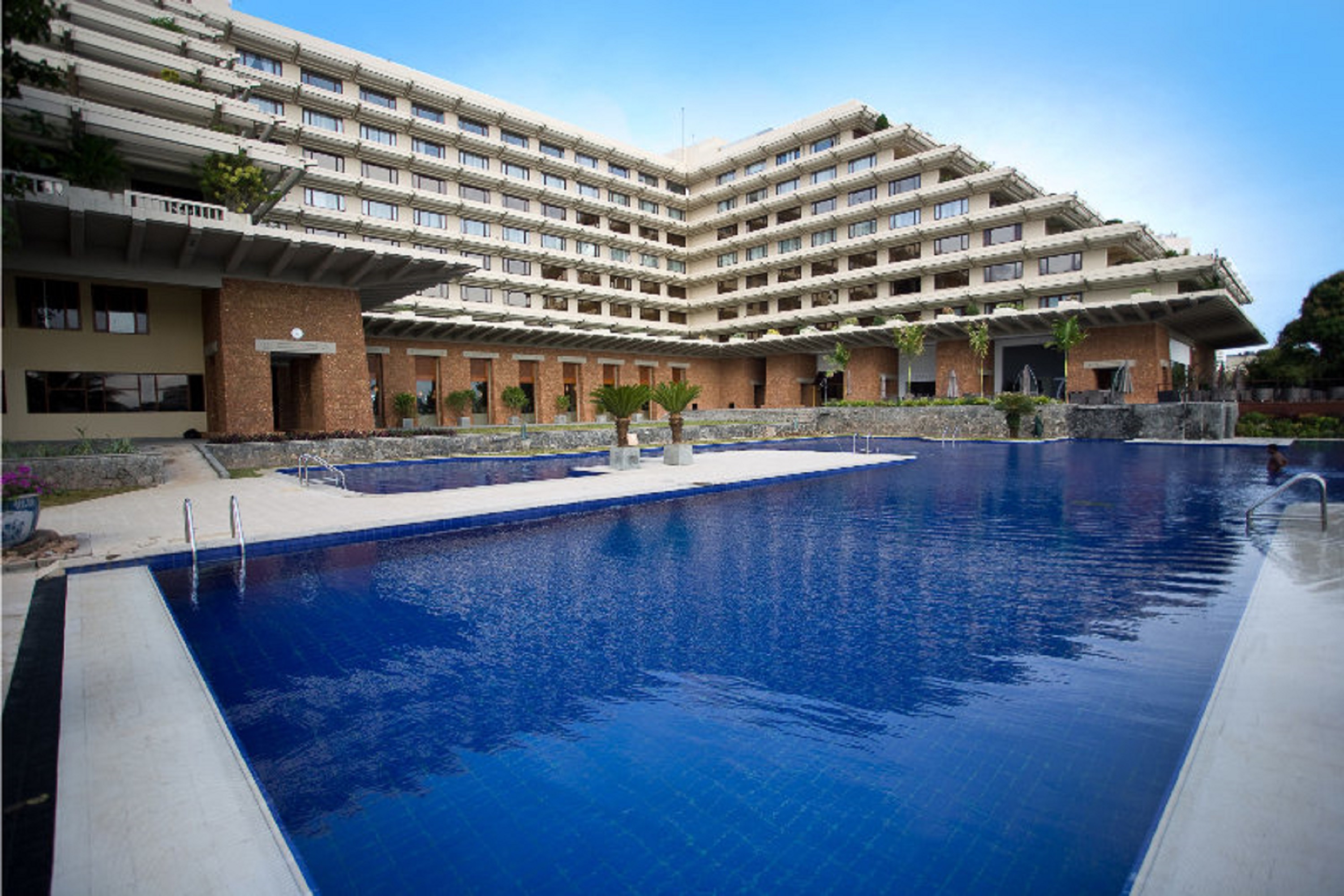 Cinnamon Lake side Hotel, Colombo, Sri Lanka