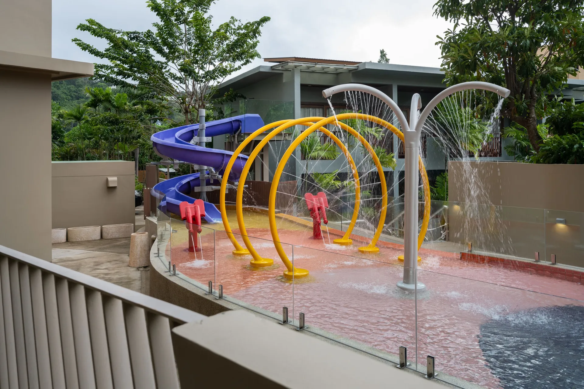 Children’s play area – outdoor