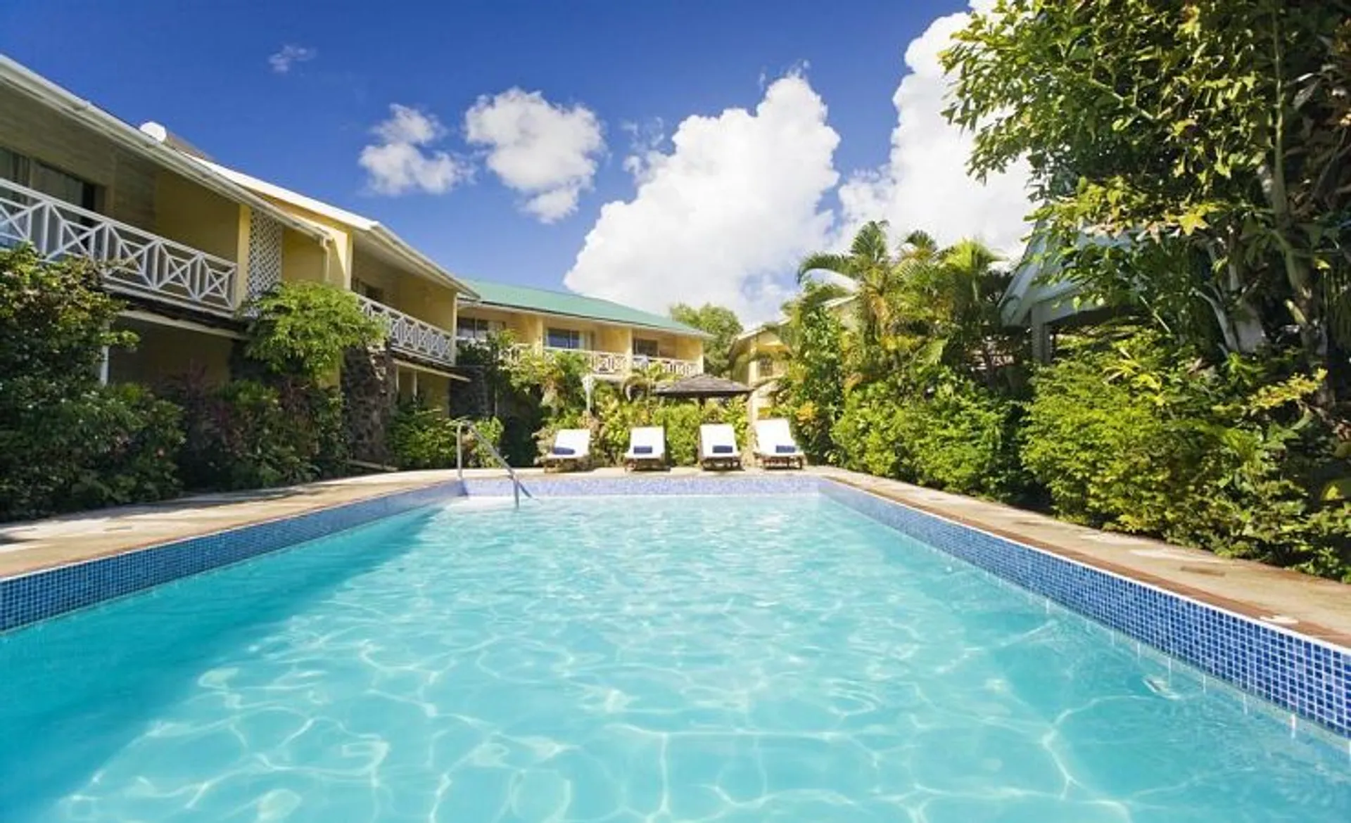 Harmony Suites - Pool