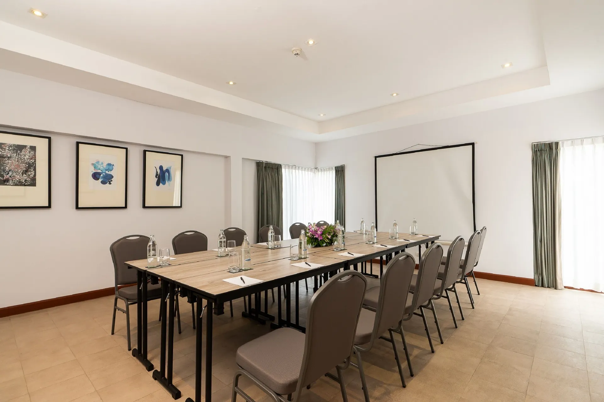 Meeting facility