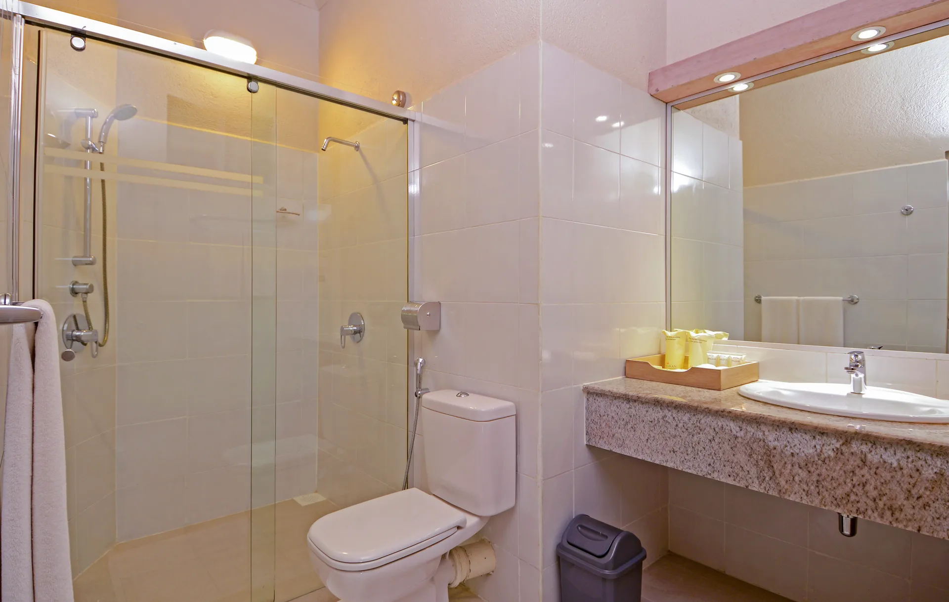 Bathroom - Adaaran Club Rannalhi