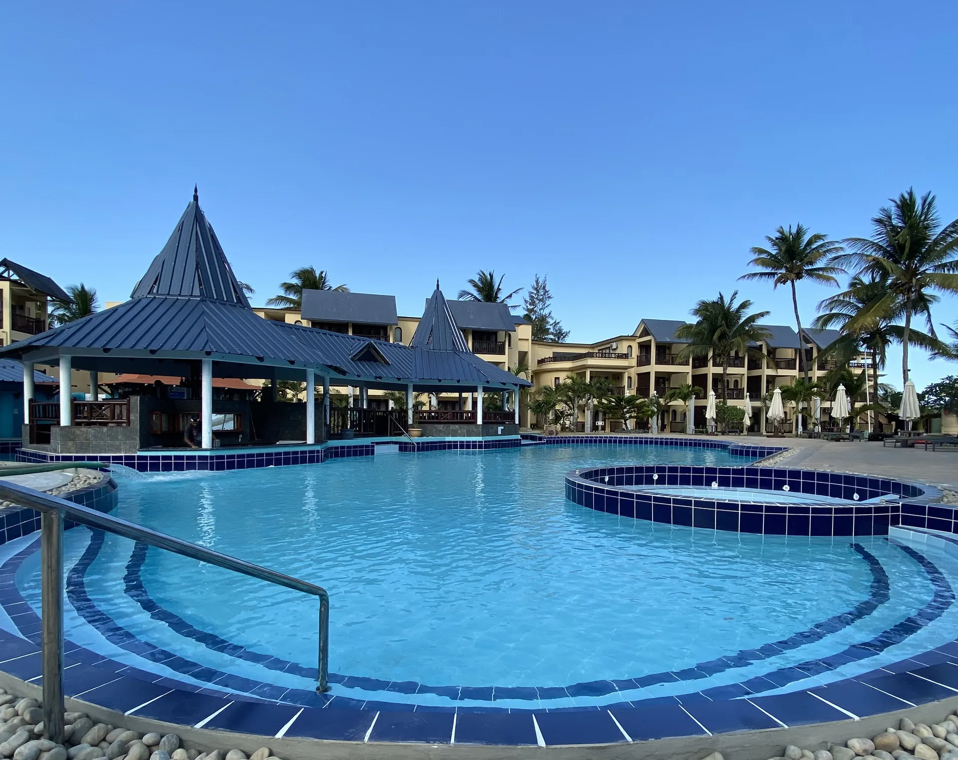 Jalsa Beach Hotel and Spa