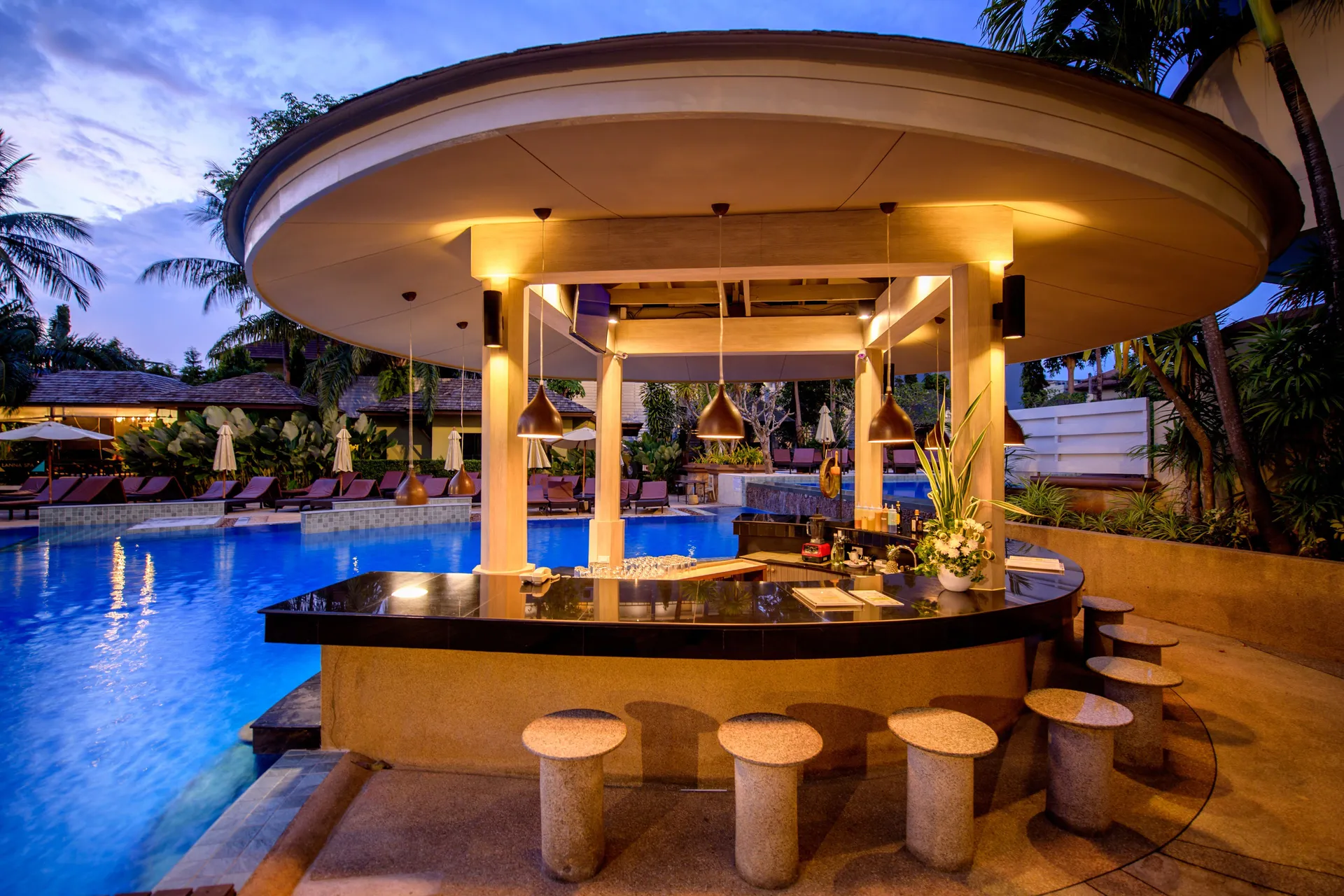 Poolside bar
