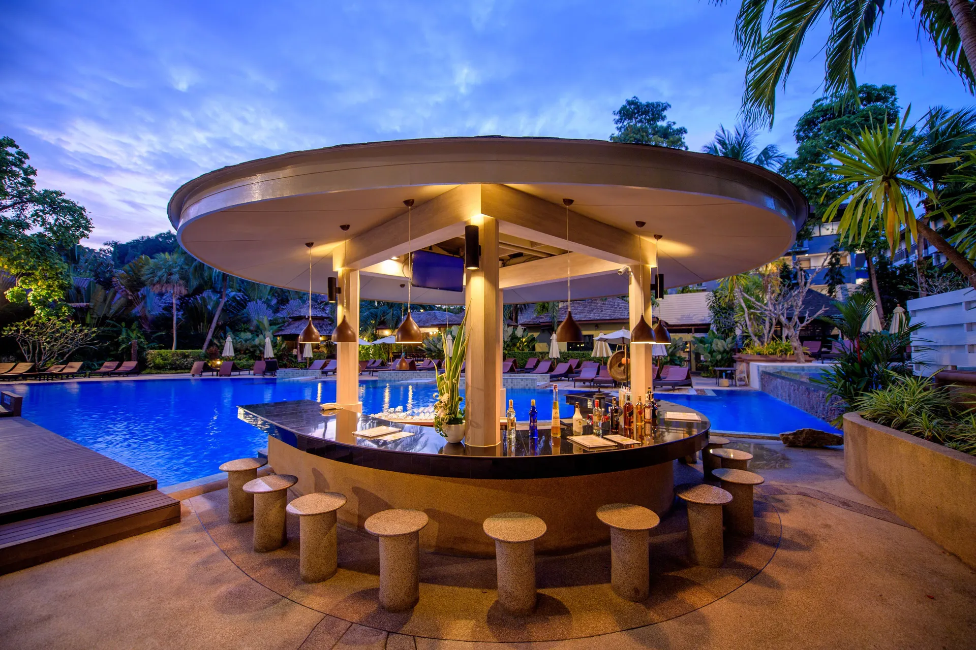 Poolside bar