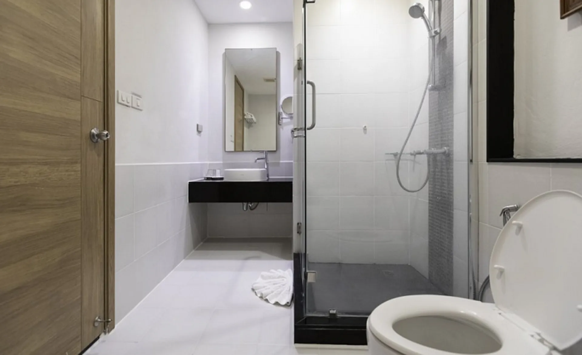 Kantary Beach Villas and Suites - Bathroom