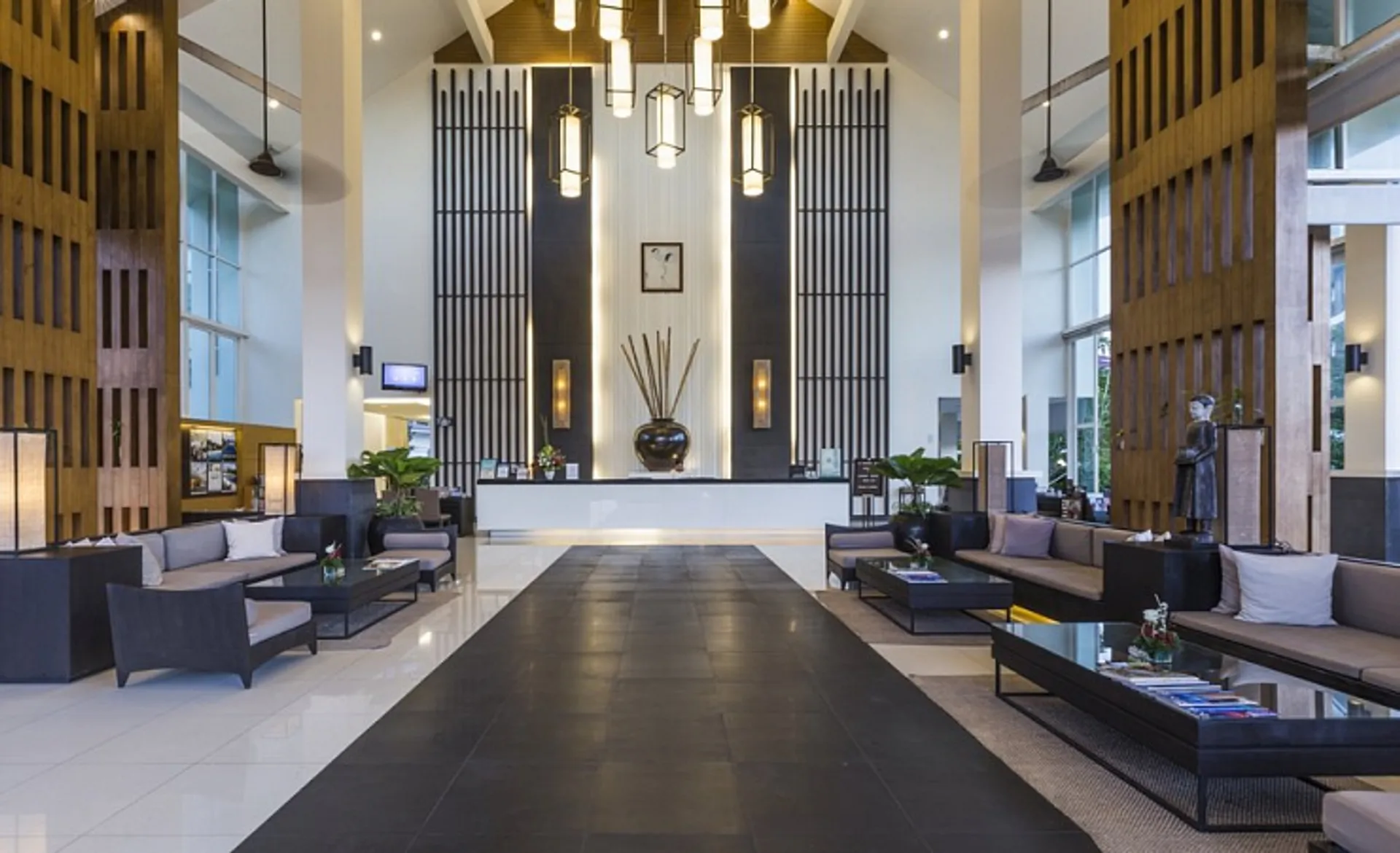 Kantary Beach Villas and Suites - Lobby Area