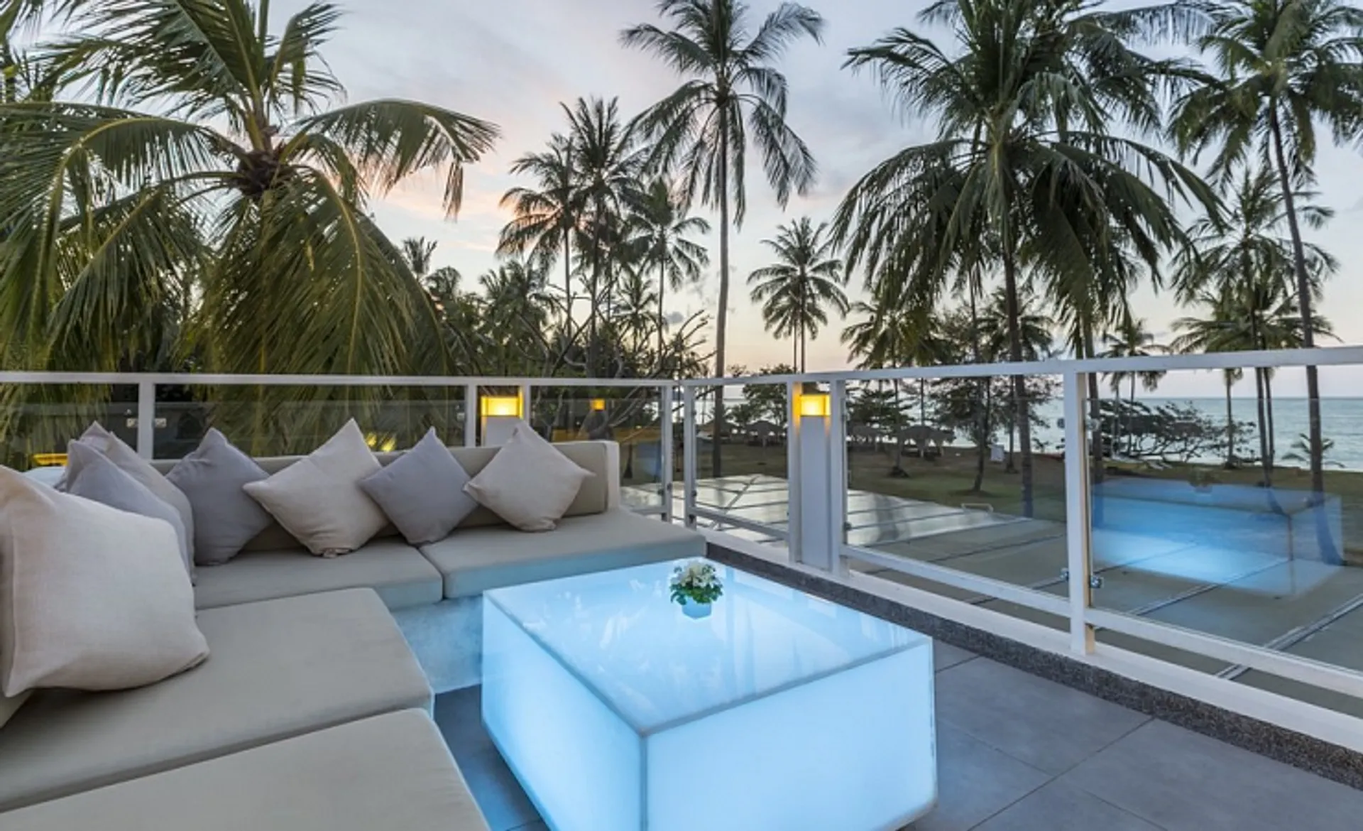 Kantary Beach Villas and Suites - Otters Bar