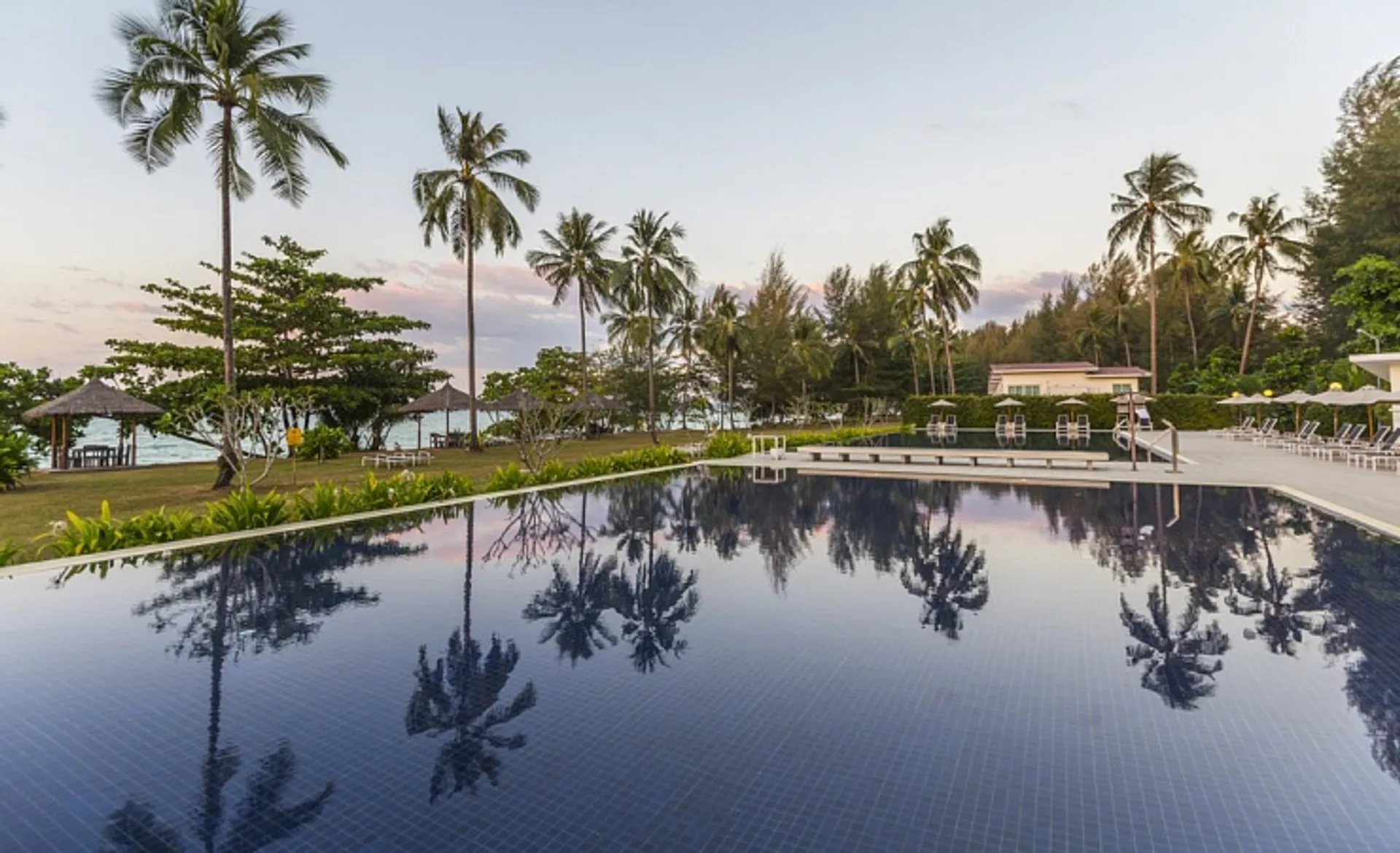 Kantary Beach Villas and Suites - Outdoor Swimming Pool