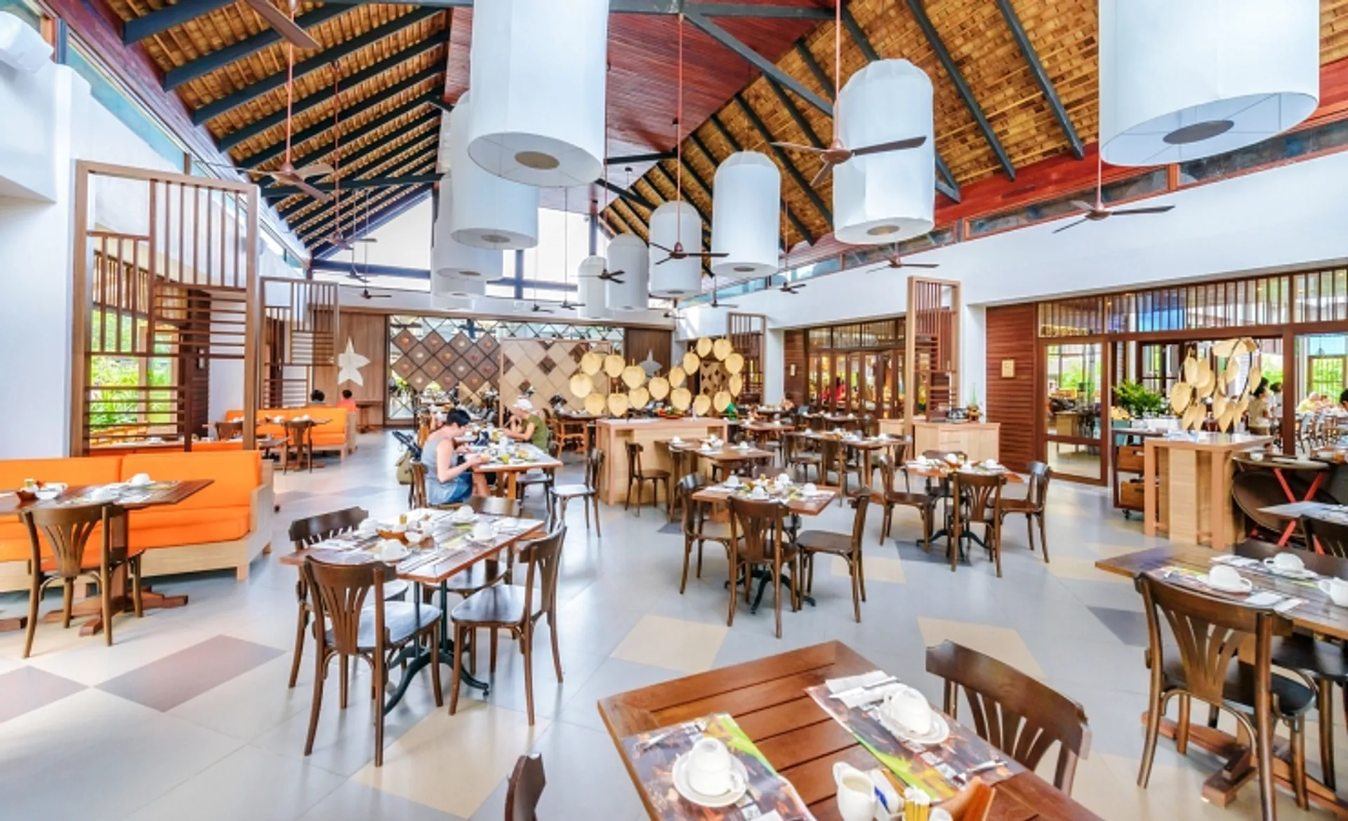The Sands - High Floating Market Restaurant