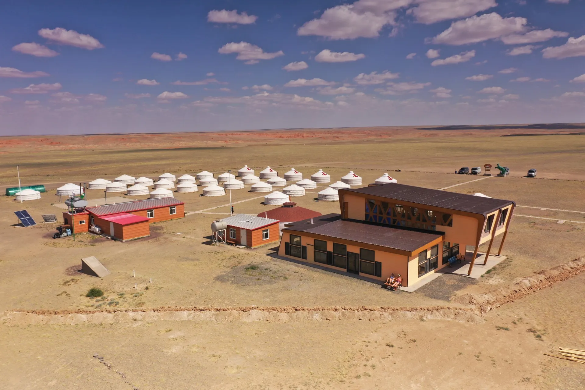 Bayanzag Gobi Tour Deluxe Camp