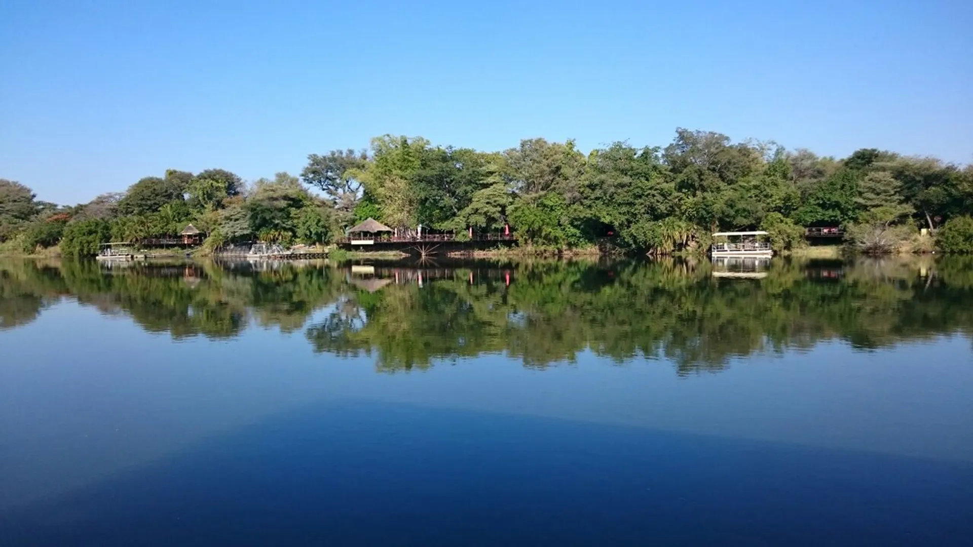 Mahangu Safari Lodge