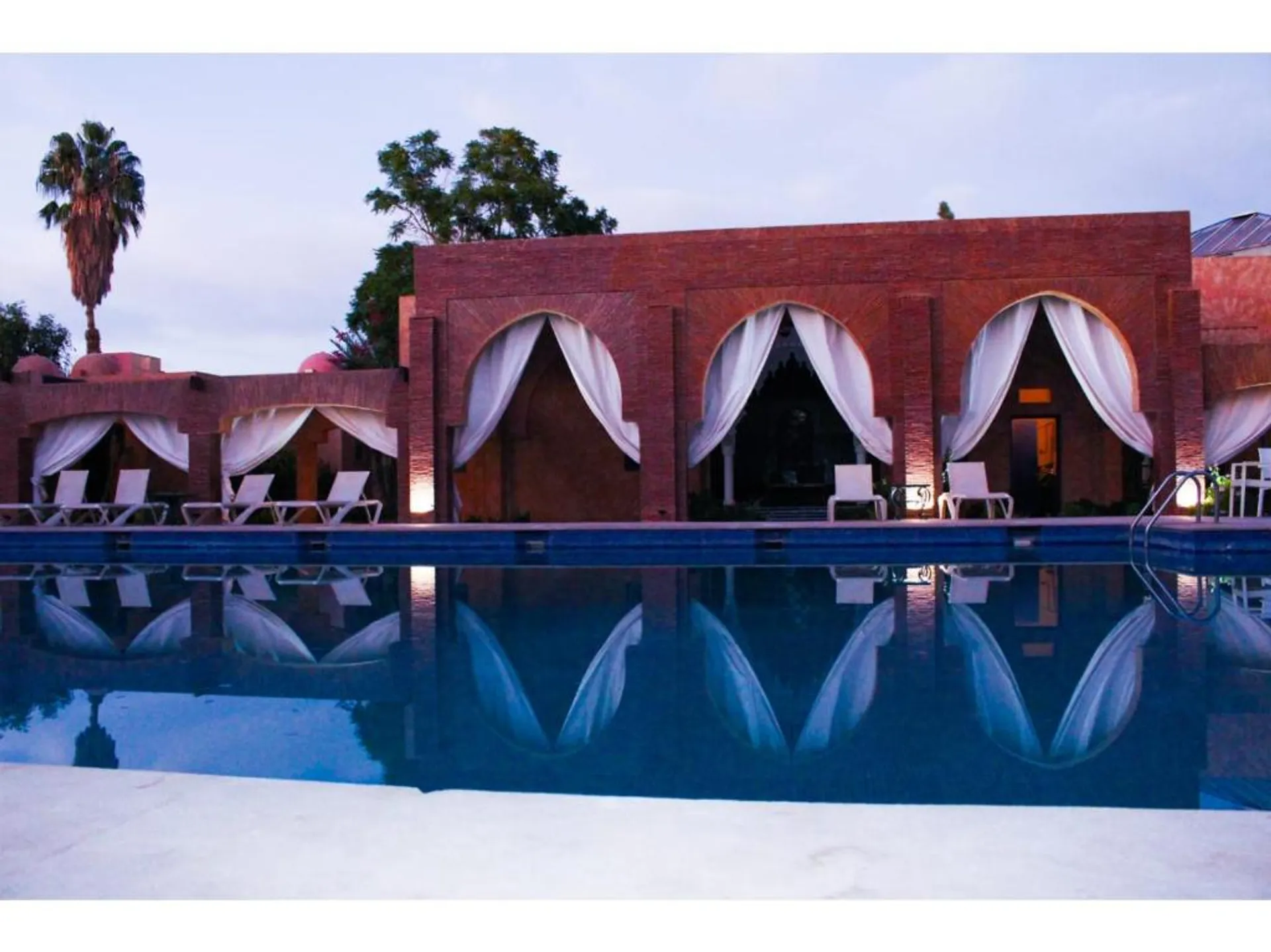 Hotel Karam Palace