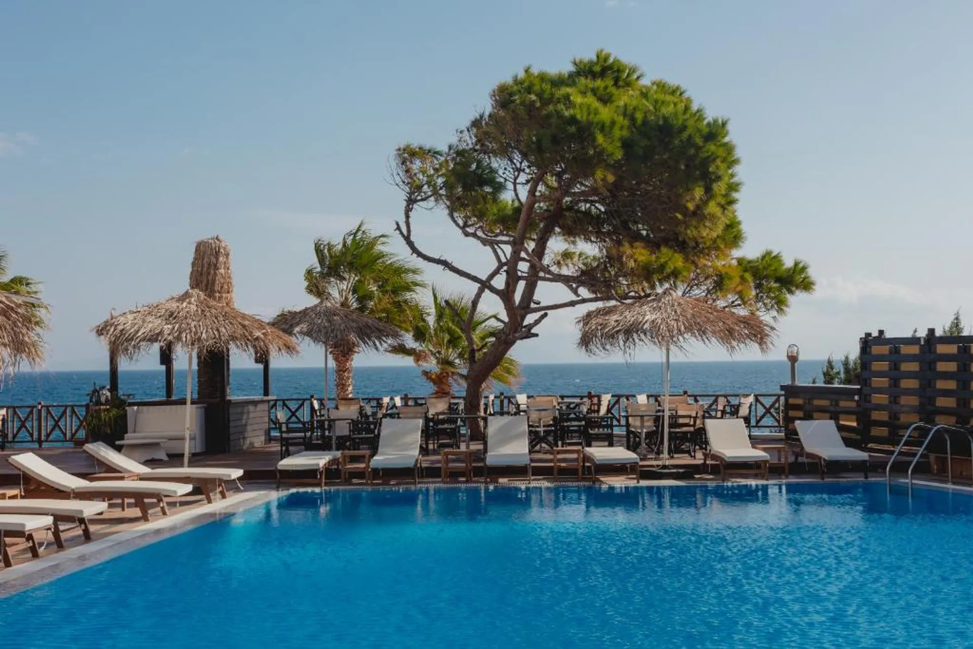 Mati Hotel