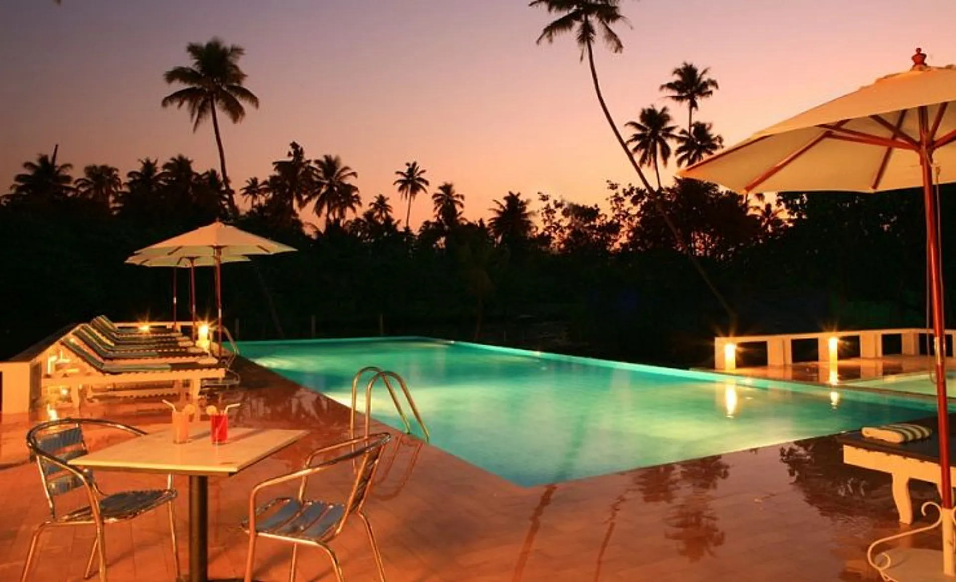 Abad Turtle Beach Marari